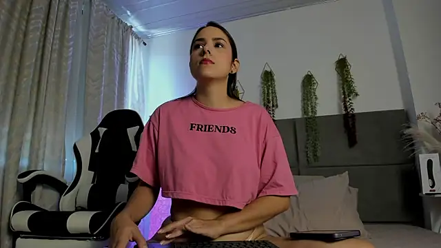 JulietaSnow online show from March 2026 04:45:01 PM