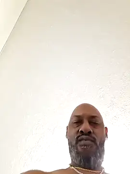 Snapshot of Rizzle9800 chatting on February 2026 06:54:01 AM Rizzle9800 online show from February 2026 06:54:01 AM