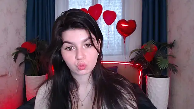 KisaModel online show from February 2026 07:04:01 AM