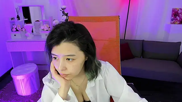 Snapshot of SirenMystiq chatting on May 2026 07:20:01 PM SirenMystiq online show from May 2026 07:20:01 PM
