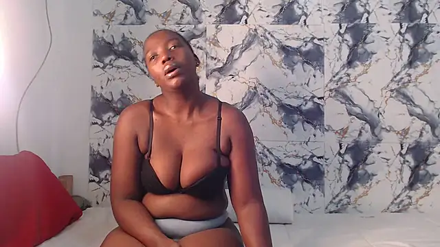 Snapshot of CurvyJ255 chatting on June 2026 07:13:01 PM CurvyJ255 online show from June 2026 07:13:01 PM