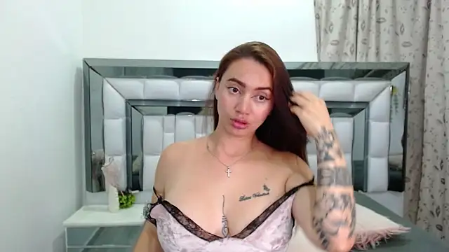 rebecagoldene online show from February 2026 06:22:01 AM