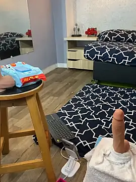 Snapshot of SayMarLuna chatting on December 2025 05:42:01 PM SayMarLuna online show from December 2025 05:42:01 PM