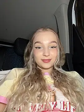 -teenytiny- online show from December 2025 03:17:01 PM