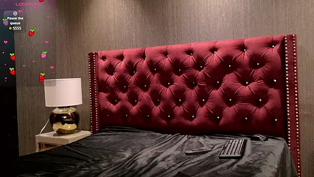 Shelly bat online show from April 2026 10:21:02 PM