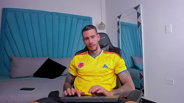 J king   online show from March 2026 10:26:01 PM