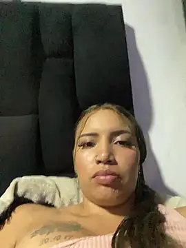 Snapshot of liliymike19 chatting on January 2026 01:19:01 AM liliymike19 online show from January 2026 01:19:01 AM