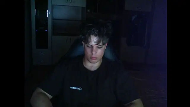 GymGuy0505 online show from June 2026 09:48:02 PM