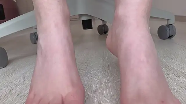 Feetbeth online show from December 2025 07:40:02 PM