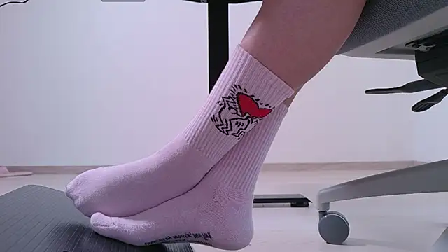 Snapshot of Feetbeth chatting on May 2026 09:42:02 PM Feetbeth online show from May 2026 09:42:02 PM