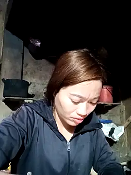 little-effy online show from March 2026 12:47:01 AM