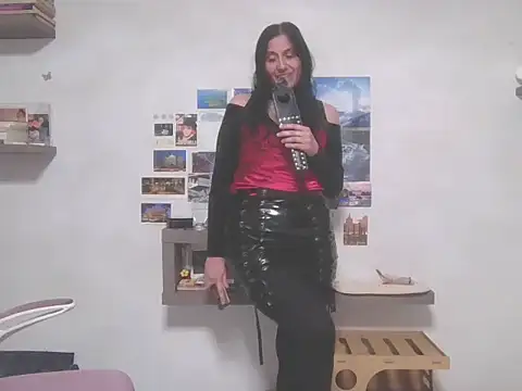 DommeVioleta online show from February 2026 06:42:01 AM