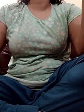 Snapshot of nosrat014 chatting on February 2026 01:48:02 PM nosrat014 online show from February 2026 01:48:02 PM