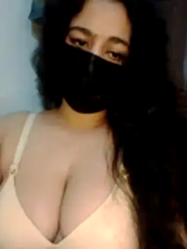 nosrat014 online show from March 2026 05:51:01 PM