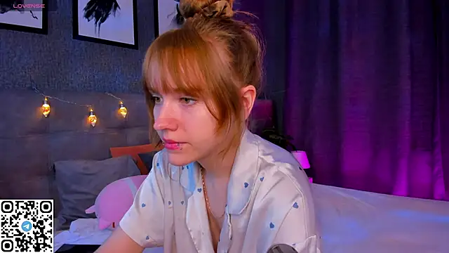 EmmaPratt online show from December 2025 01:23:01 AM