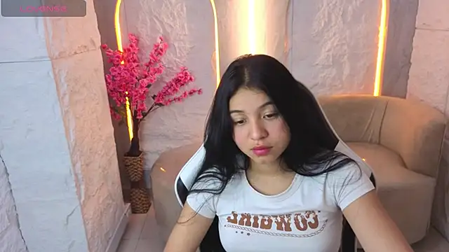 Sofi Adams Tx online show from December 2025 12:56:01 PM