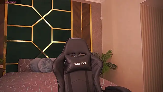 MollyyMayy online show from March 2026 08:41:02 PM