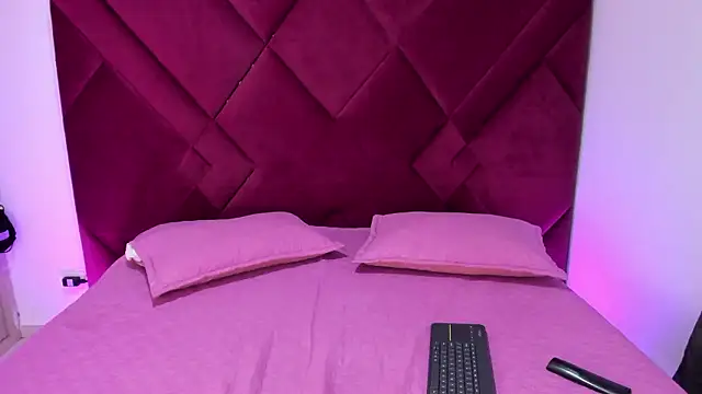 Lilicopper    online show from August 2026 10:01:02 PM