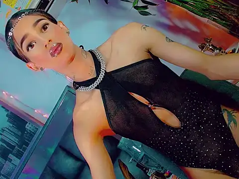 agathaferrer3 online show from April 2026 05:31:02 PM