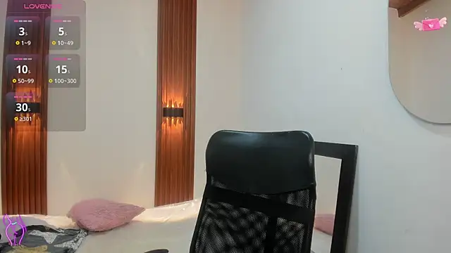 VivianOwen9 online show from January 2026 12:33:02 PM