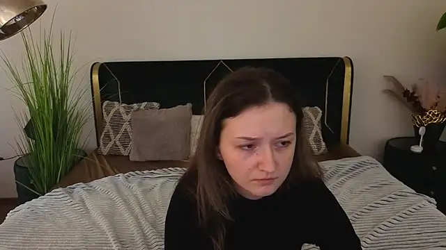 Snapshot of CyrenaLuxe chatting on March 2026 08:19:01 AM CyrenaLuxe online show from March 2026 08:19:01 AM