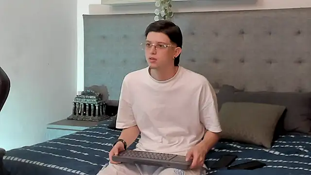 sebastamayo  online show from February 2026 08:58:01 PM