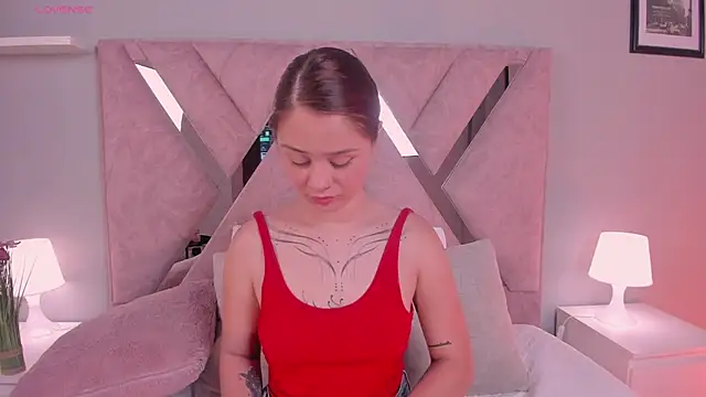 Amelia Saenz  online show from January 2026 05:49:02 PM