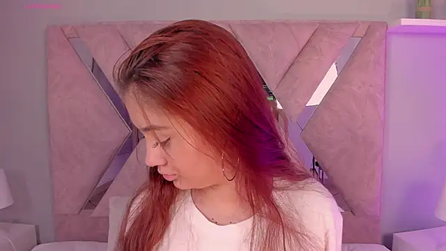 Snapshot of Amelia_Saenz_ chatting on June 2026 07:27:01 PM Amelia Saenz online show from June 2026 07:27:01 PM