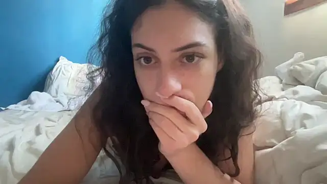 Snapshot of CoquineCharmeuse chatting on January 2026 01:24:02 PM CoquineCharmeuse online show from January 2026 01:24:02 PM