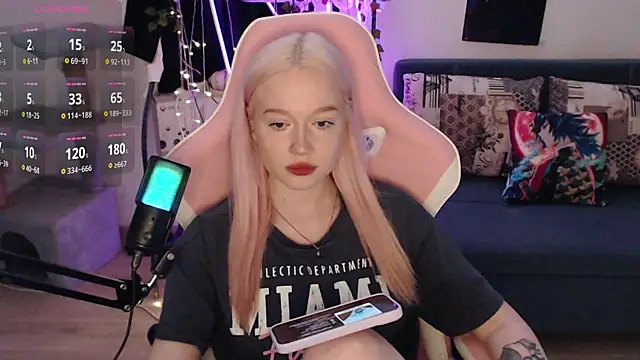 fantasy lisa online show from January 2026 02:06:02 AM