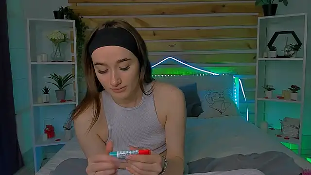 Evis Dailyy online show from February 2026 01:11:02 AM