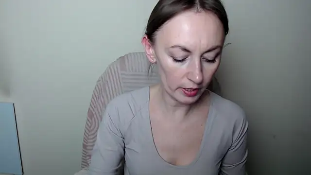 LiaSeass  online show from March 2026 01:11:02 PM