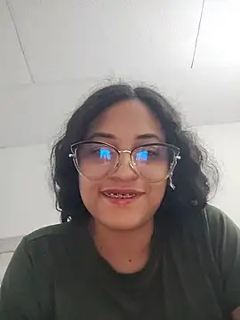 Snapshot of DAFNNEE_HOT chatting on June 2026 02:45:01 PM DAFNNEE HOT online show from June 2026 02:45:01 PM