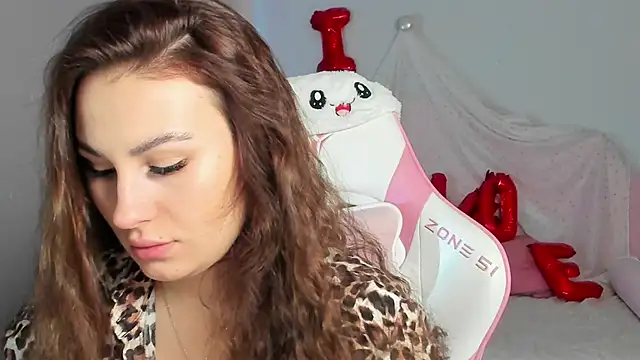 Snapshot of NoraFoxes chatting on February 2026 05:25:02 AM NoraFoxes online show from February 2026 05:25:02 AM