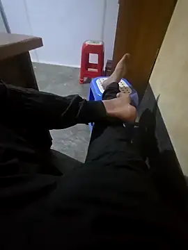 SHARIF12123 online show from April 2026 04:51:02 PM