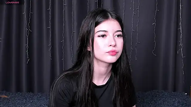 LisaColee online show from August 2026 09:39:02 PM