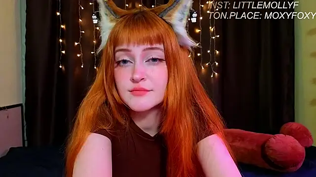 LittleFoxHole online show from March 2026 01:33:02 AM