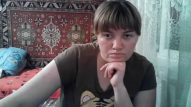 Snapshot of swett_girll chatting on May 2026 07:32:02 PM swett girll online show from May 2026 07:32:02 PM