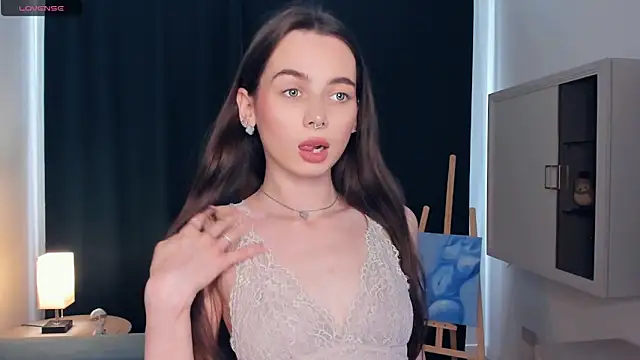 Snapshot of YvonneRobes chatting on July 2026 05:57:01 AM YvonneRobes online show from July 2026 05:57:01 AM