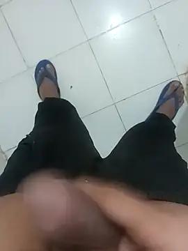 Snapshot of bigg_dickkk69 chatting on January 2026 09:07:02 PM bigg dickkk69 online show from January 2026 09:07:02 PM