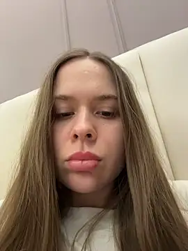 Nicole Loving online show from December 2025 09:31:02 PM