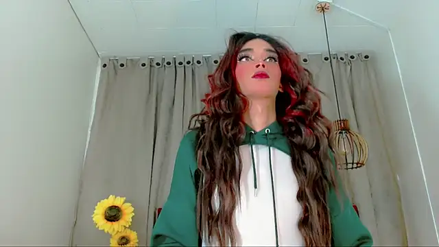 camila vasquez  online show from December 2025 08:36:02 PM