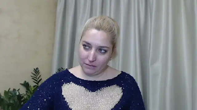 Snapshot of sweetpussy13 chatting on December 2024 10:46:02 AM sweetpussy13 online show from December 2024 10:46:02 AM