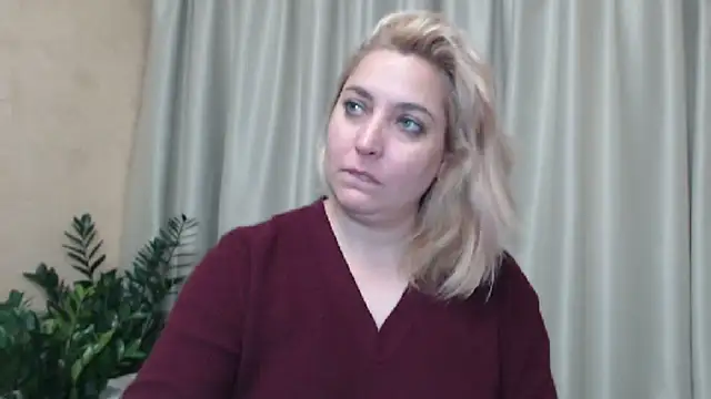 Snapshot of sweetpussy13 chatting on December 2024 10:23:02 AM sweetpussy13 online show from December 2024 10:23:02 AM