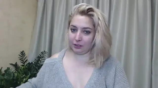 Snapshot of sweetpussy13 chatting on December 2024 09:07:01 AM sweetpussy13 online show from December 2024 09:07:01 AM