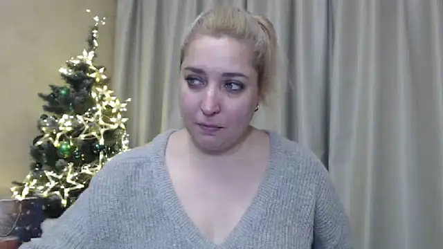 Snapshot of sweetpussy13 chatting on December 2024 06:22:02 AM sweetpussy13 online show from December 2024 06:22:02 AM