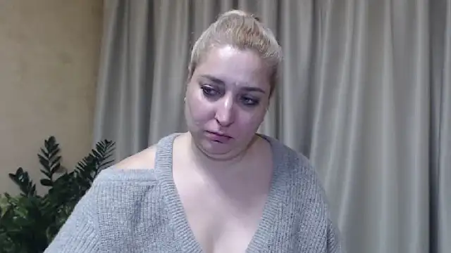 Snapshot of sweetpussy13 chatting on January 2025 10:17:01 AM sweetpussy13 online show from January 2025 10:17:01 AM