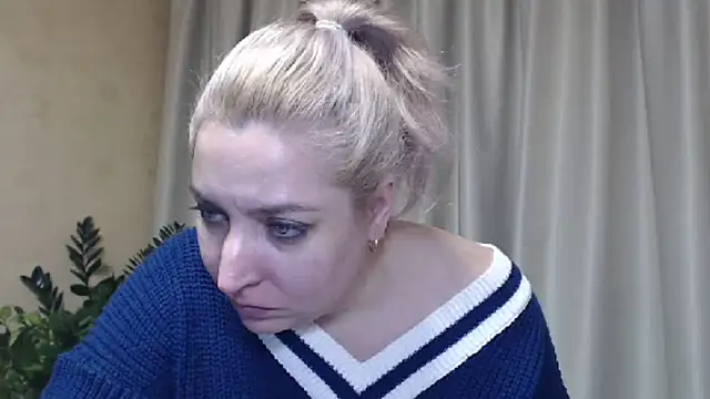 Snapshot of sweetpussy13 chatting on January 2025 10:17:02 AM sweetpussy13 online show from January 2025 10:17:02 AM