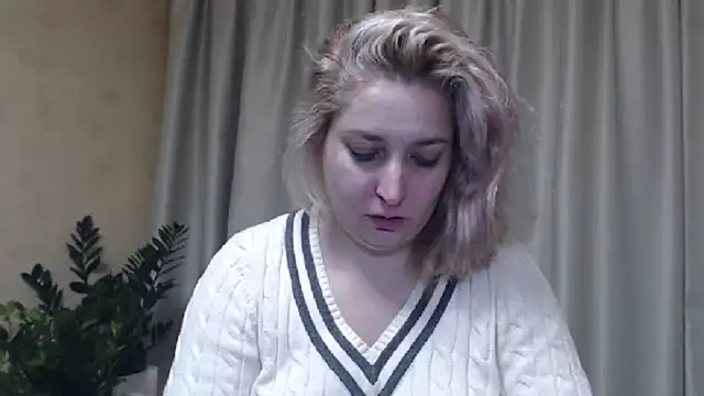 Snapshot of sweetpussy13 chatting on January 2025 06:46:01 AM sweetpussy13 online show from January 2025 06:46:01 AM