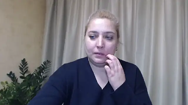 Snapshot of sweetpussy13 chatting on February 2025 09:53:02 AM sweetpussy13 online show from February 2025 09:53:02 AM